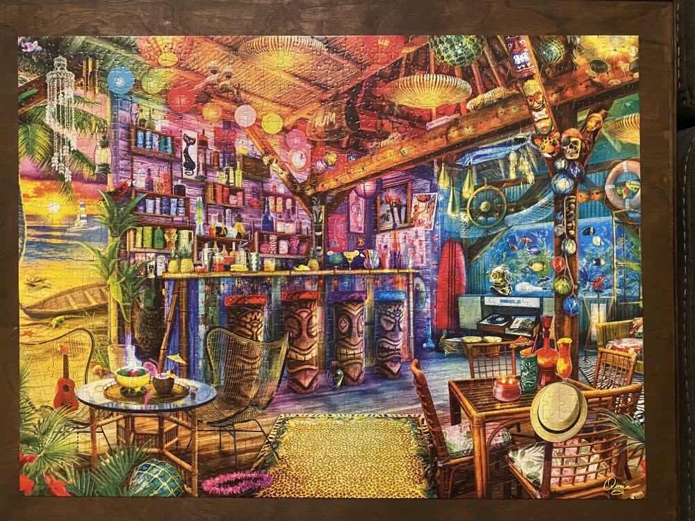 Tiki Beach Sunset - Buffalo puzzle collectible [Barcode 079346127351] - Main Image 3