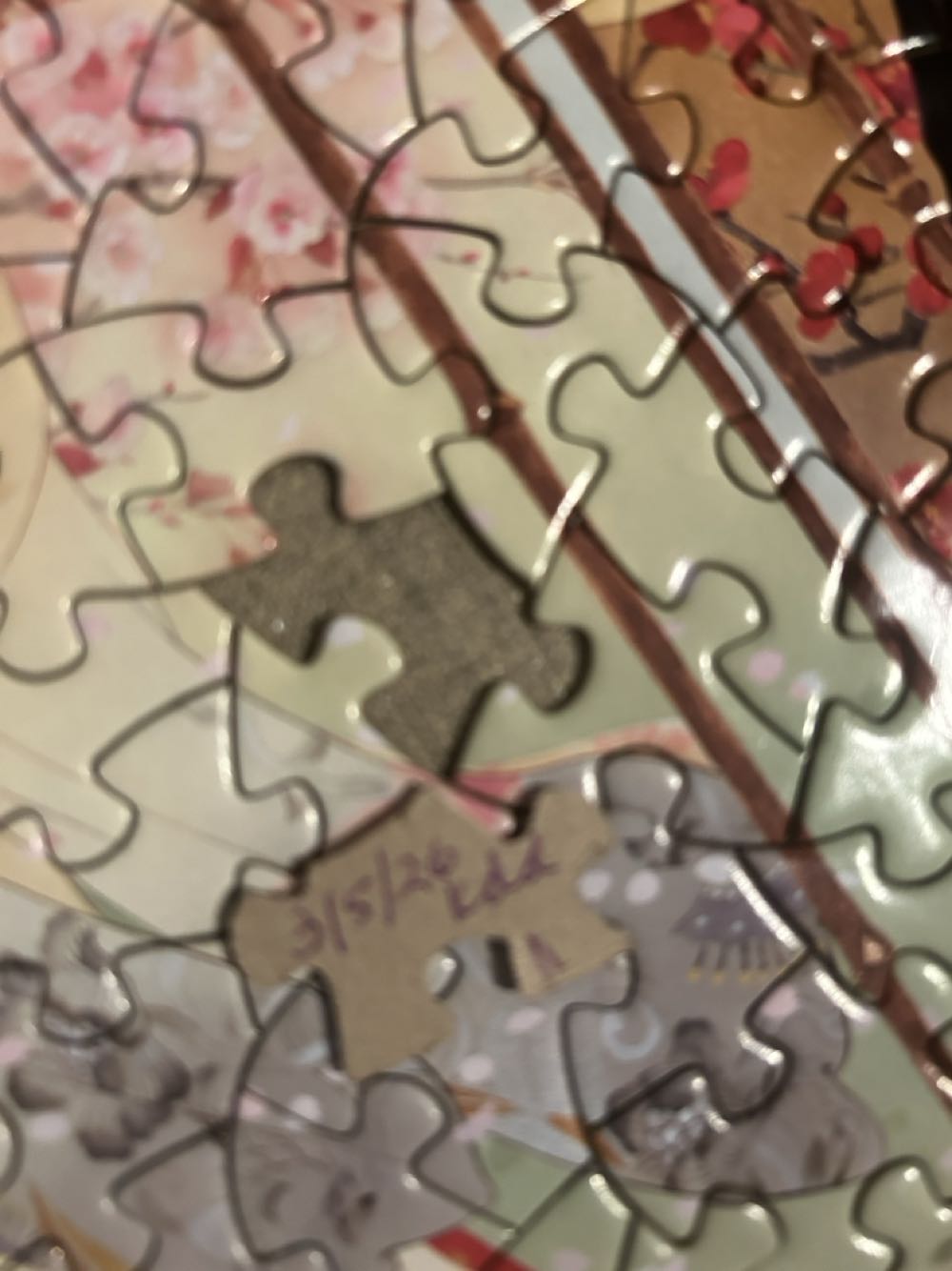 Oriental Gate Quilt - Bits & Pieces puzzle collectible [Barcode 192949013316] - Main Image 3