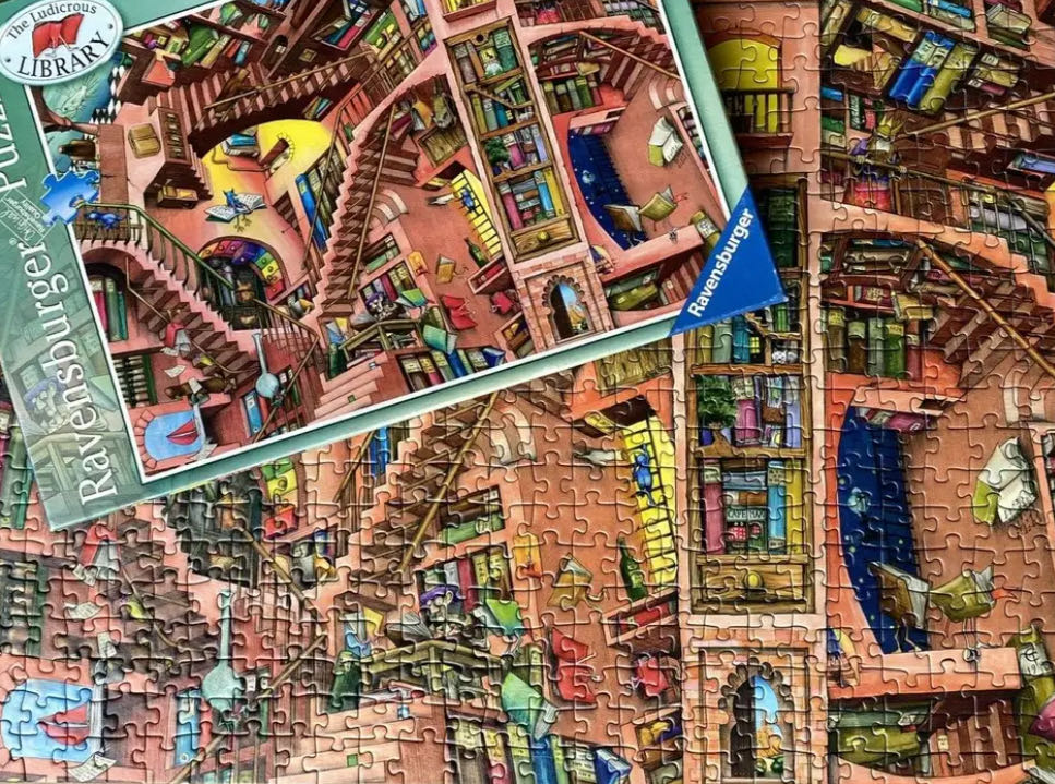 The Ludicrous Library - Ravensburger puzzle collectible [Barcode 4005556174843] - Main Image 4