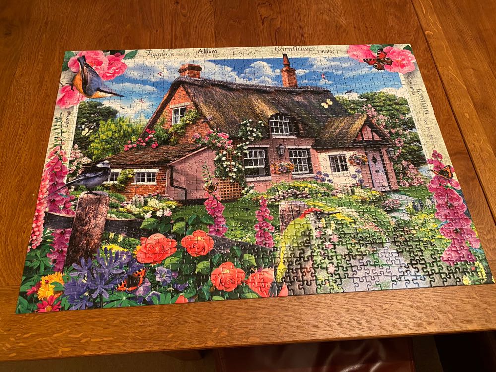 Country Cottage 7: Foxglove Cottage - Ravensburger puzzle collectible - Main Image 4