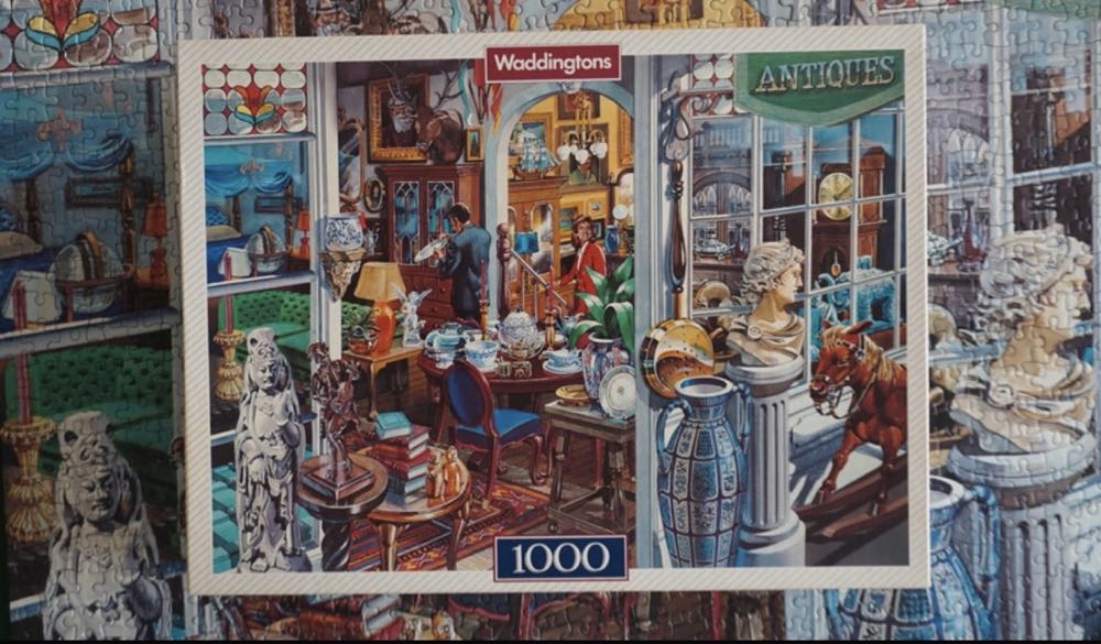 Antique Shop - Waddingtons puzzle collectible [Barcode 5011634102744] - Main Image 4