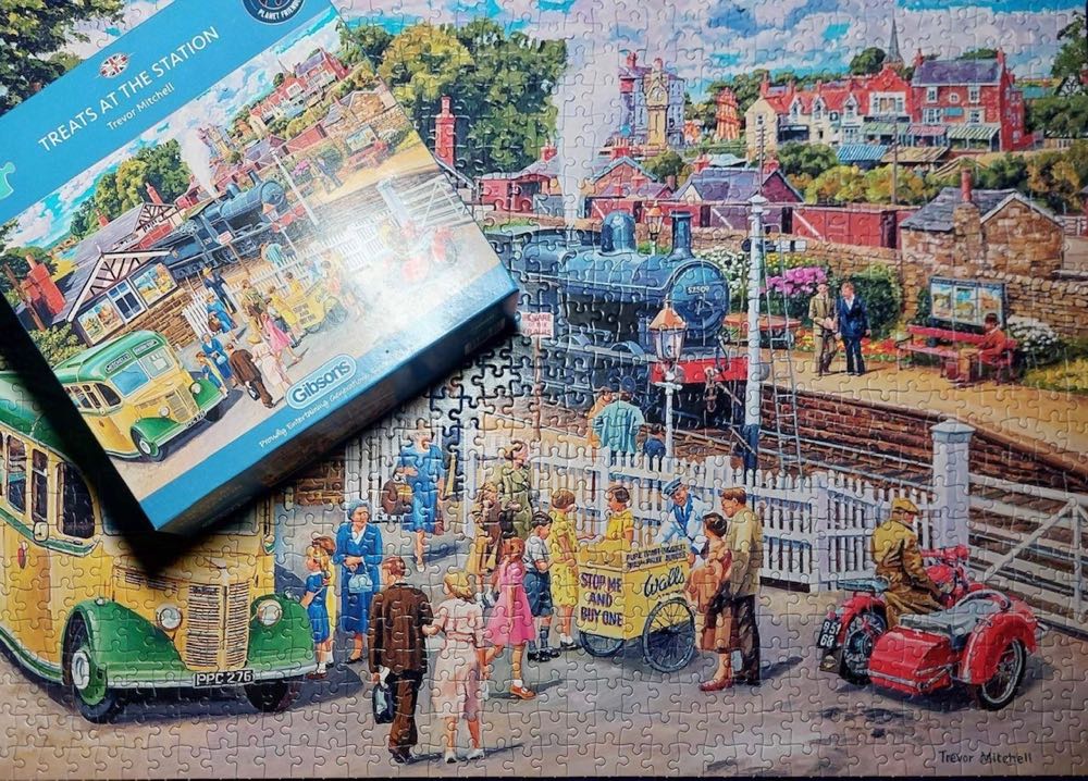 Treats At The Station. Checken - Gibsons puzzle collectible [Barcode 5012269063417] - Main Image 4