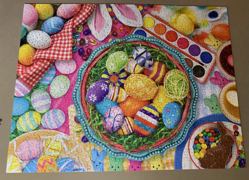 Extraordinary Easter Eggs - Springbok puzzle collectible [Barcode 091683016570] - Main Image 2