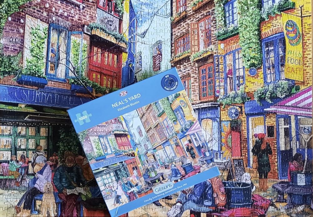 Neal’s Yard - Gibsons puzzle collectible [Barcode 5012269063448] - Main Image 4