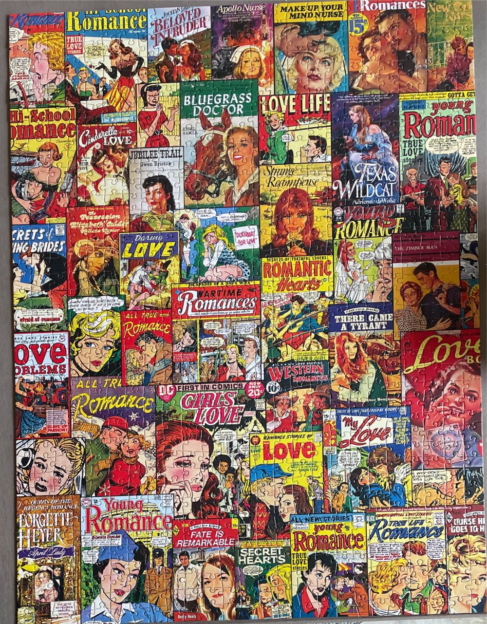Romance Comics - Spinmaster puzzle collectible - Main Image 2