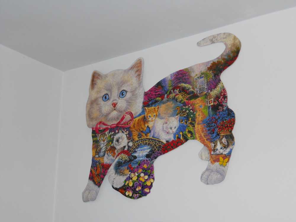 Kitten Tales - Masterpiece Puzzles puzzle collectible [Barcode 705988602177] - Main Image 2