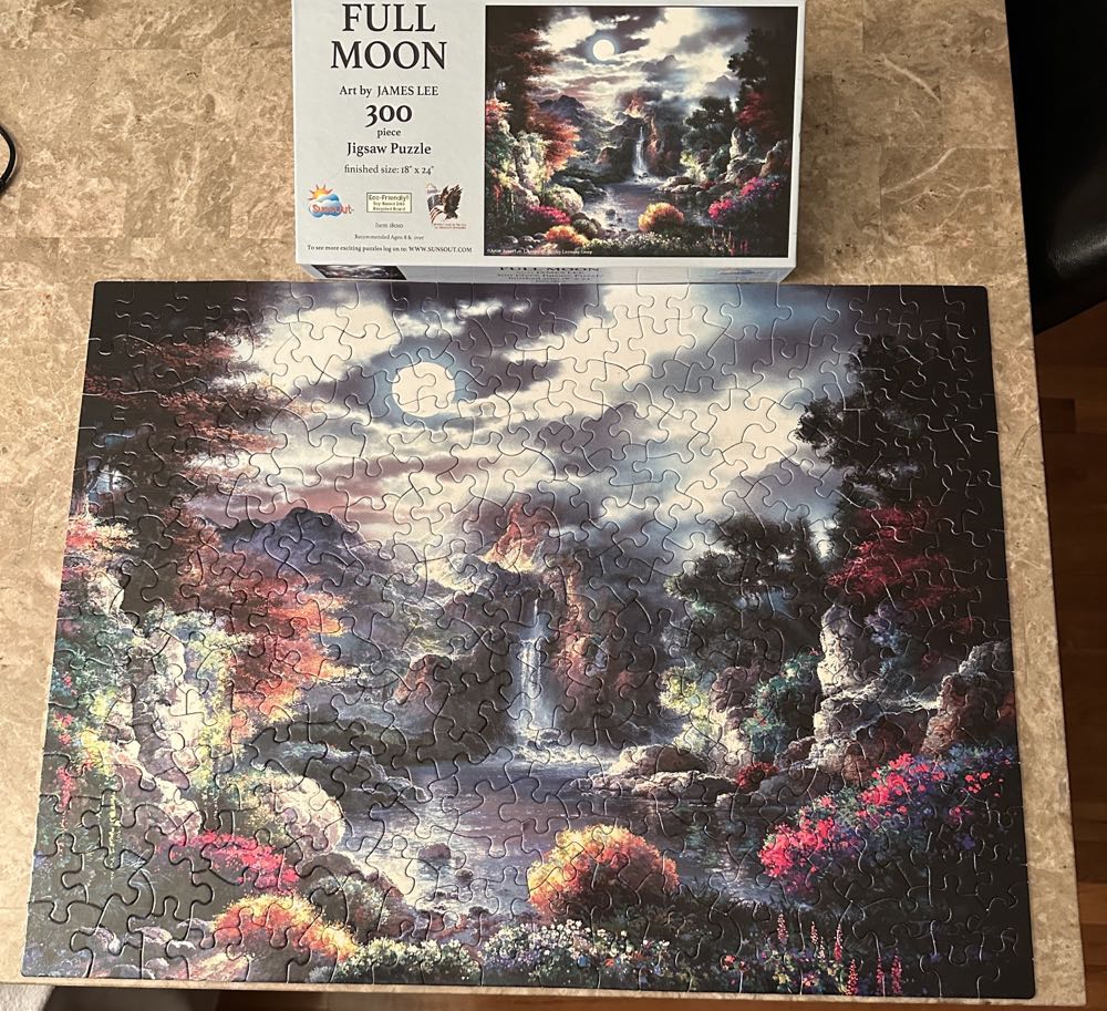 Full Moon - SunsOut puzzle collectible [Barcode 796780180109] - Main Image 2