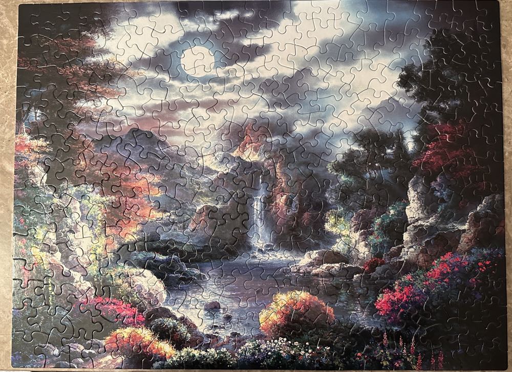 Full Moon - SunsOut puzzle collectible [Barcode 796780180109] - Main Image 3
