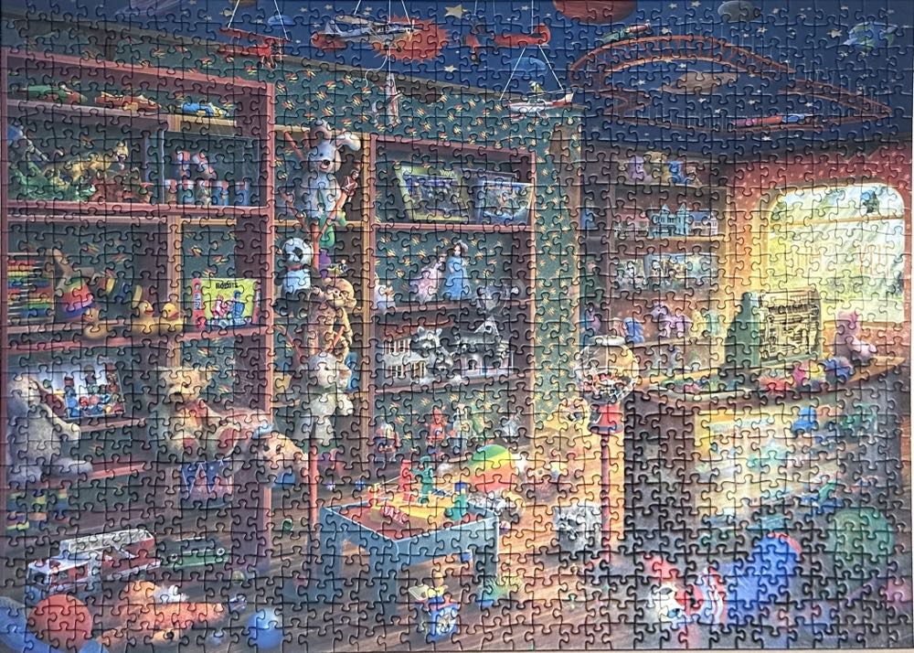 Tattered Toy Store - Ravensburger puzzle collectible [Barcode 4005556175086] - Main Image 4