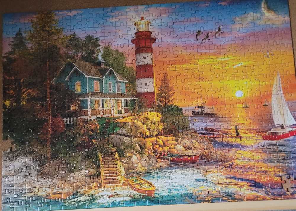 Lighthouse Island - Gibsons puzzle collectible [Barcode 5012269031478] - Main Image 2