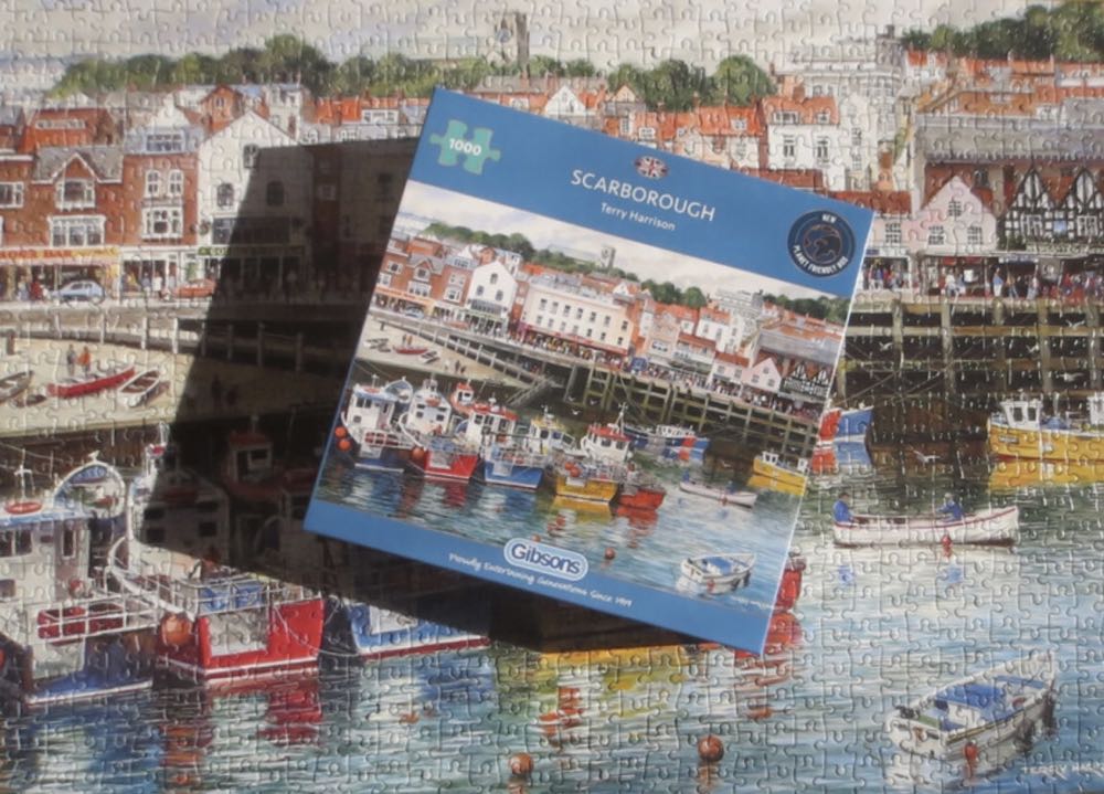 Scarborough (Maken) - Gibsons puzzle collectible [Barcode 5012269060904] - Main Image 4