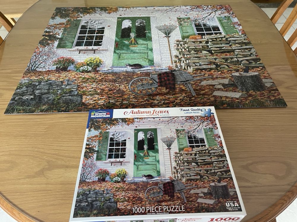 Autumn Leaves  (Item#1600) (2022) - White Mountain puzzle collectible [Barcode 724819263967] - Main Image 4