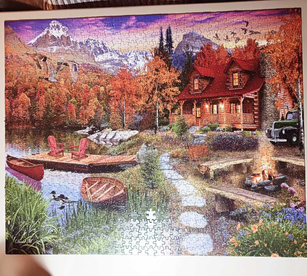 Cozy Cabin - White Mountain Puzzles puzzle collectible [Barcode 724819259434] - Main Image 2