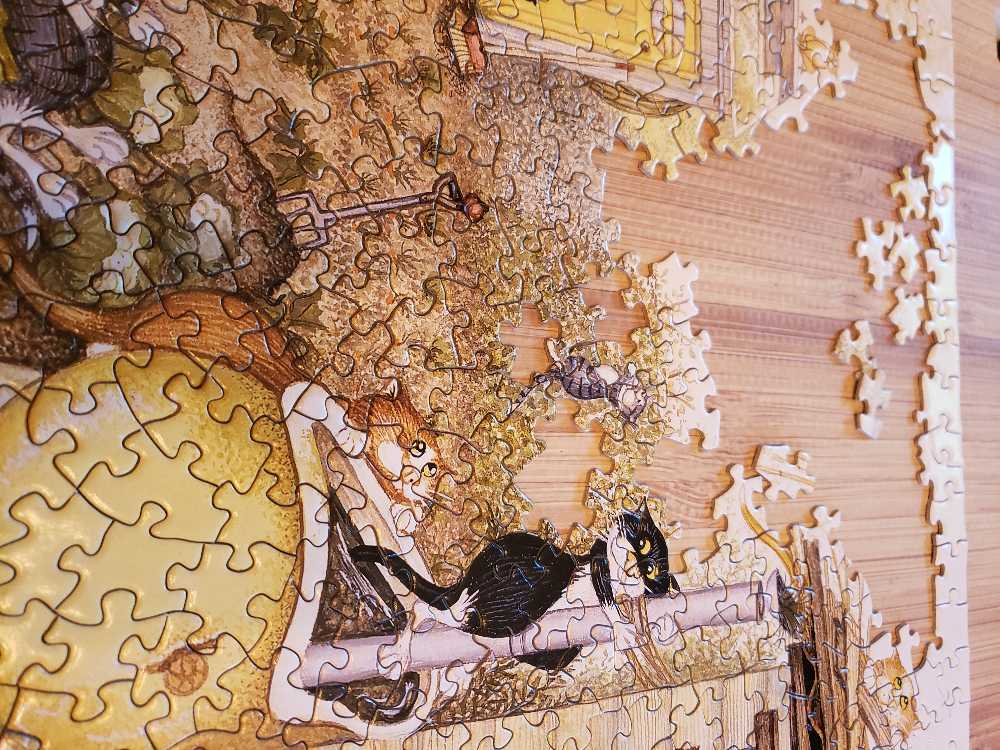 Cat Shack - Bits & Pieces puzzle collectible [Barcode 704812443498] - Main Image 2