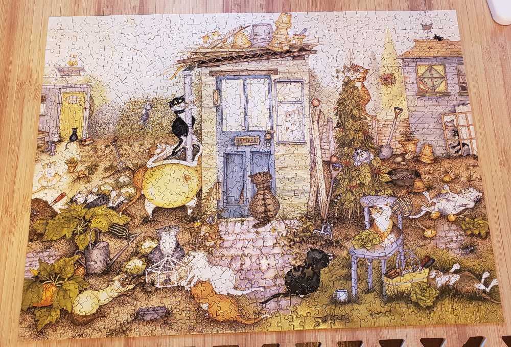 Cat Shack - Bits & Pieces puzzle collectible [Barcode 704812443498] - Main Image 3