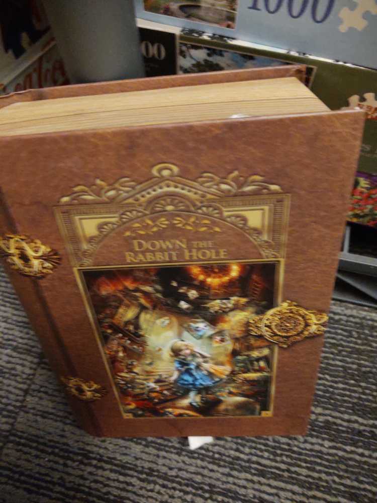 Down The Rabbit Hole - Master Pieces puzzle collectible [Barcode 705988713705] - Main Image 3