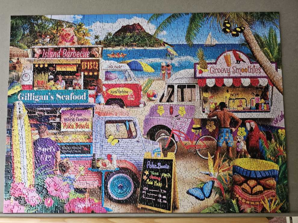 Surf’s Up - MasterPieces puzzle collectible [Barcode 705988723292] - Main Image 2