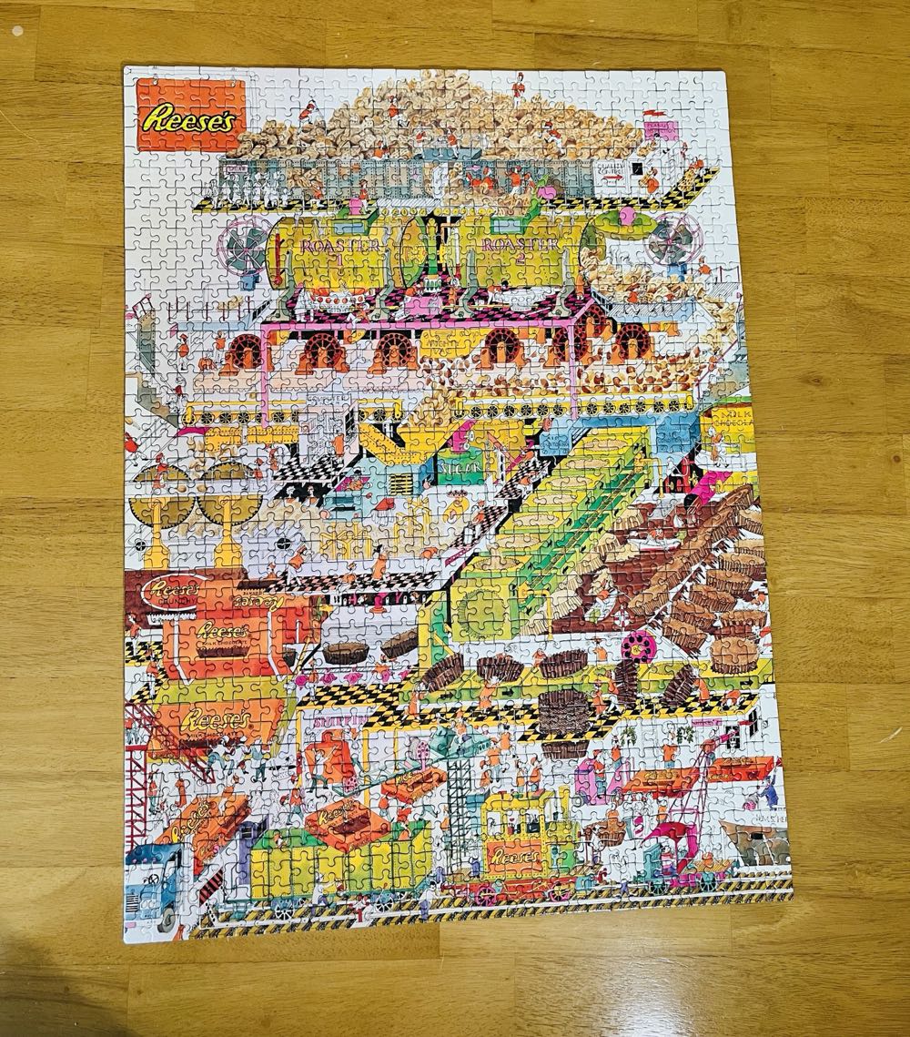 Reese’s Peanut Butter Cup Factory - Schmid puzzle collectible [Barcode 099252981380] - Main Image 2