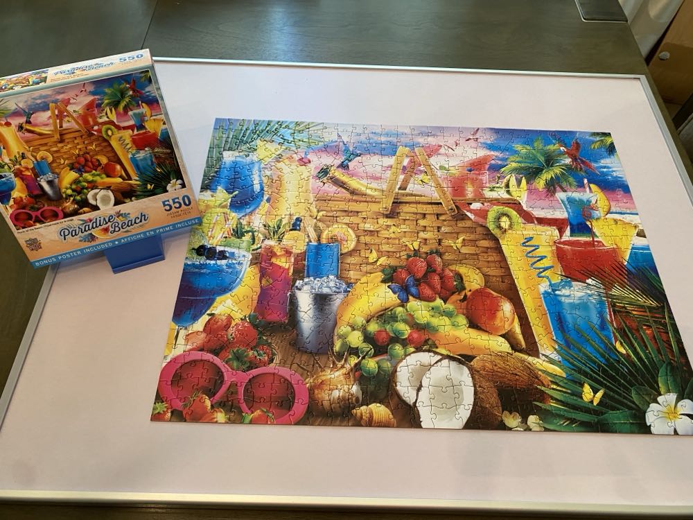 Picnic On The Beach - MasterPieces puzzle collectible [Barcode 705988322426] - Main Image 3