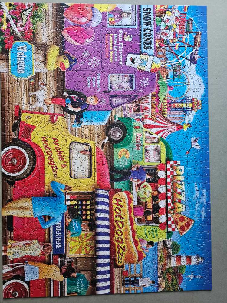 Carnival Treats - Master Pieces puzzle collectible [Barcode 705988723315] - Main Image 3