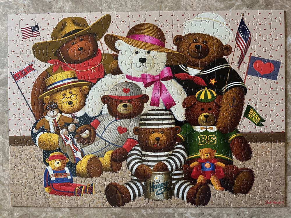 Teddy Friends ❤️ - Charles Wysocki puzzle collectible [Barcode 079346026449] - Main Image 3