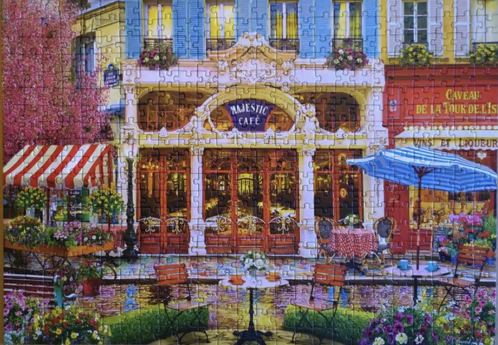 Majestic Café - Trefl puzzle collectible [Barcode 5900511374063] - Main Image 3
