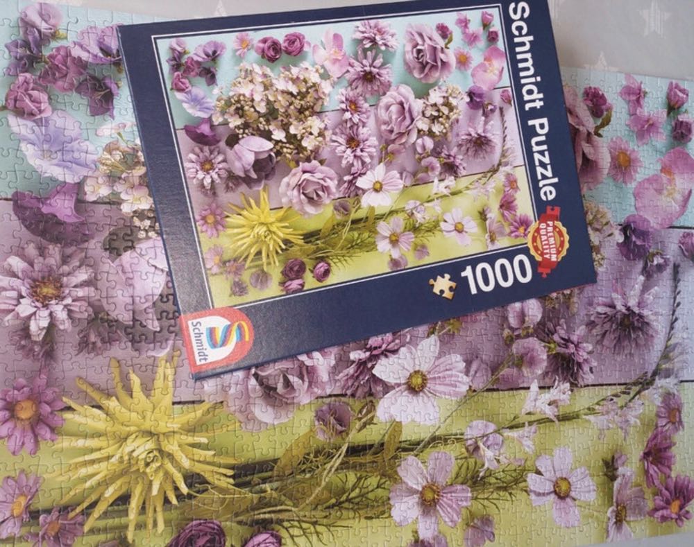 Violet Blossom - Schmidt puzzle collectible [Barcode 4001504589448] - Main Image 4