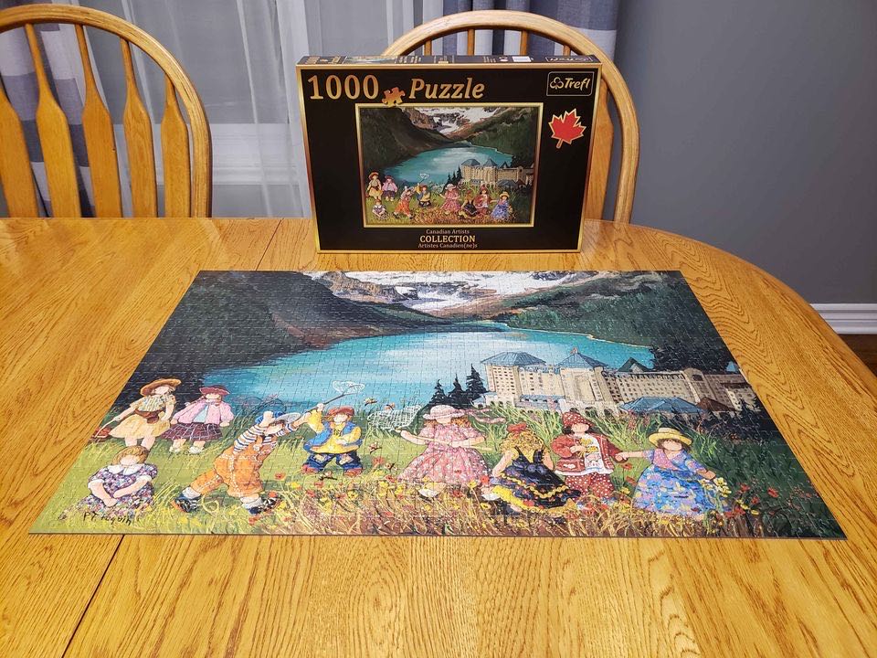 Lake Louise Alberta - Trefl puzzle collectible [Barcode 5900511103885] - Main Image 4