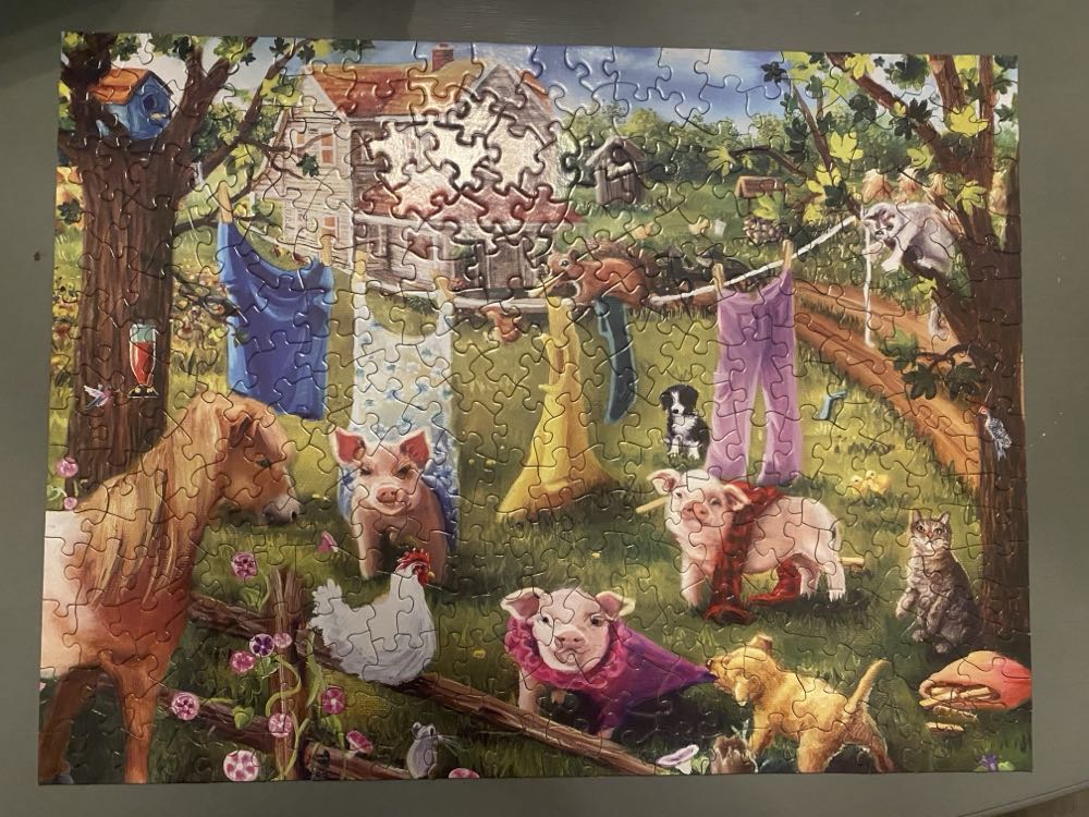 Fashion Show ❤️ - Bits And Pieces puzzle collectible [Barcode 704812104559] - Main Image 2