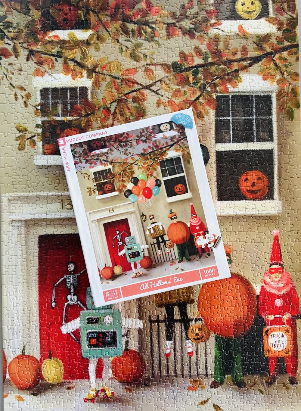 Sold - All Hallows’ Eve - New York Puzzle Company puzzle collectible - Main Image 3