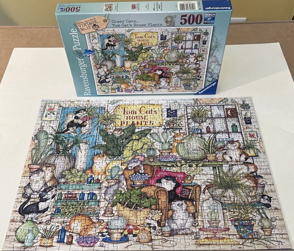 Crazy Cats...Tom Cat’s House Plants - Ravensburger puzzle collectible [Barcode 4005556175192] - Main Image 3