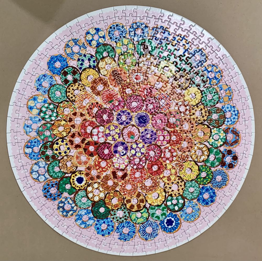 Circle Of Colors: Donuts - Ravensburger puzzle collectible [Barcode 4005556173464] - Main Image 3