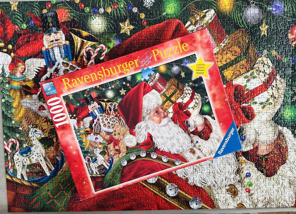 Santa Claus - SOLD - Ravensburger puzzle collectible - Main Image 3