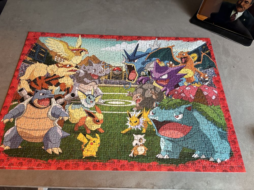 Pokemon Showdown - Ravensburger puzzle collectible [Barcode 4005556174539] - Main Image 2