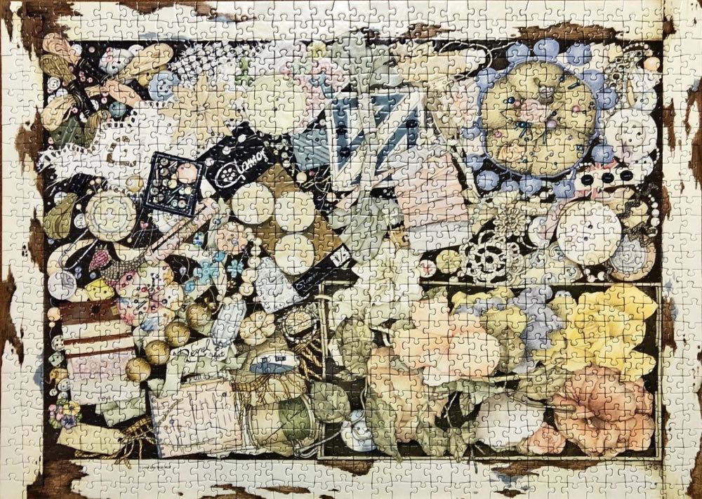 Sewing Old Stuff - Ravensburger puzzle collectible - Main Image 4