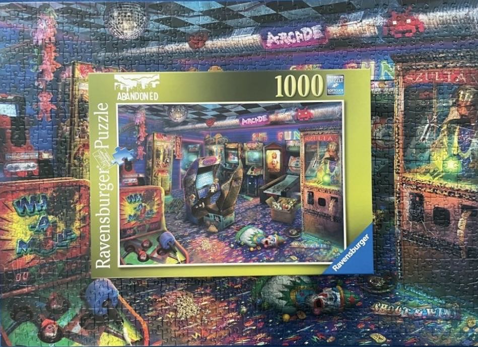 Abandoned The Forgotten Arcade  - Ravensburger puzzle collectible [Barcode 4005556169719] - Main Image 4