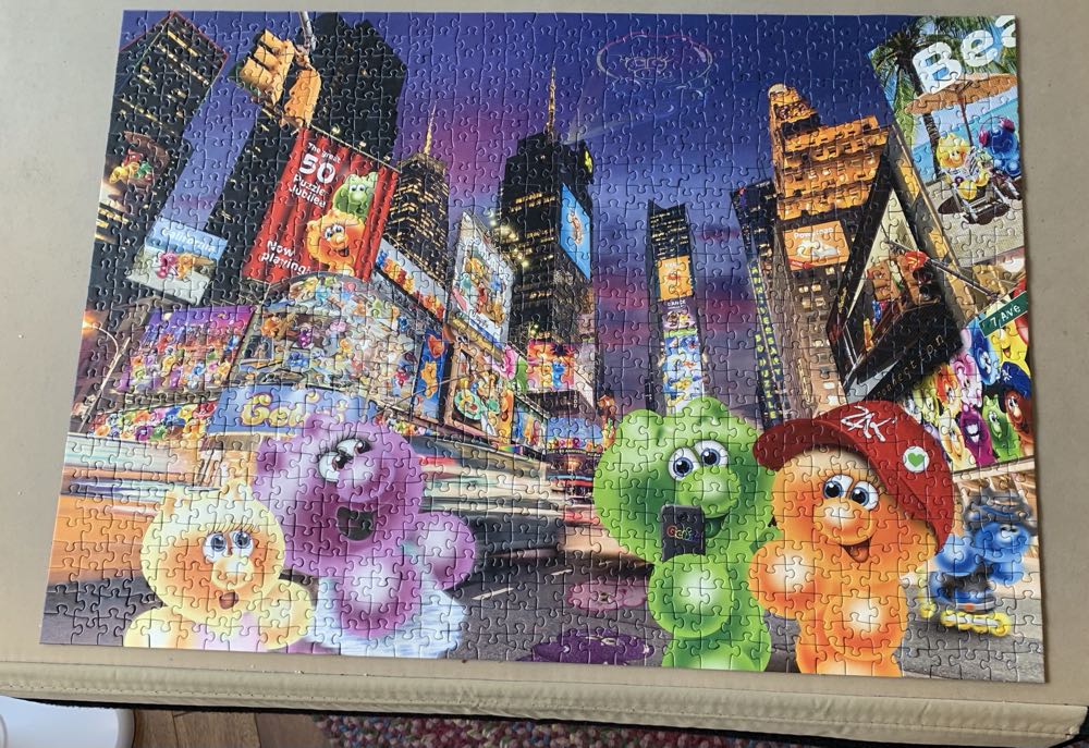 Gelini at Times Square Keep (1) - Ravensburger puzzle collectible [Barcode 4005556170838] - Main Image 2