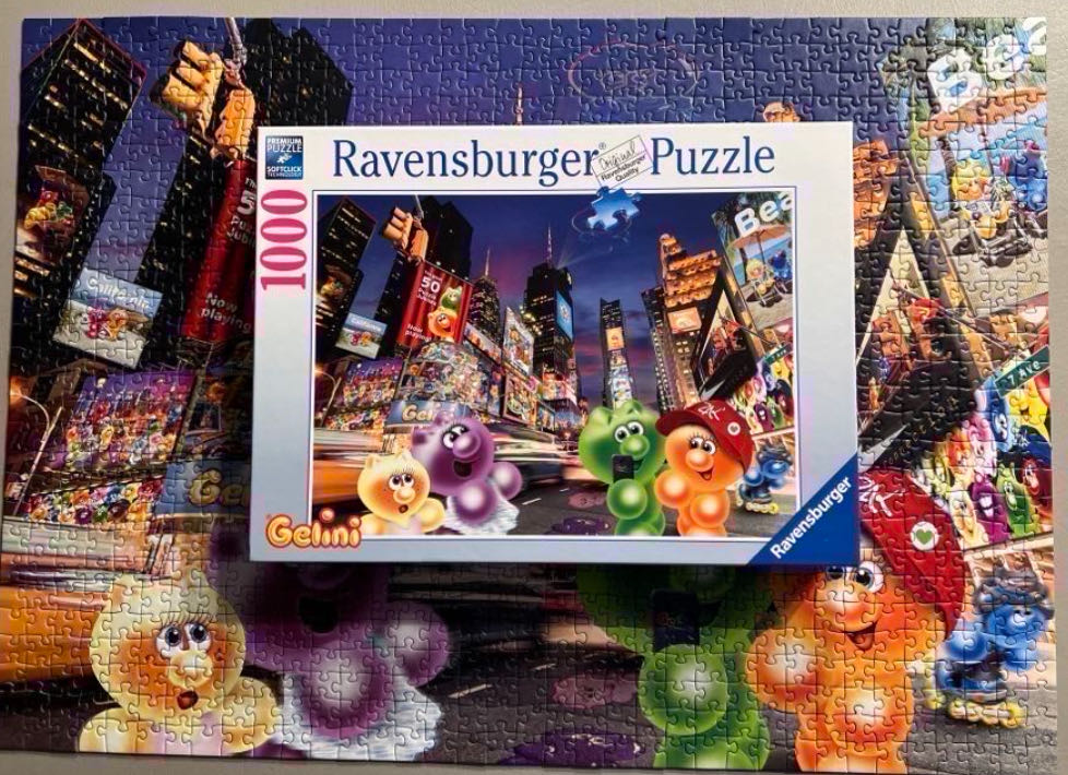 Gelini at Times Square Keep (1) - Ravensburger puzzle collectible [Barcode 4005556170838] - Main Image 4