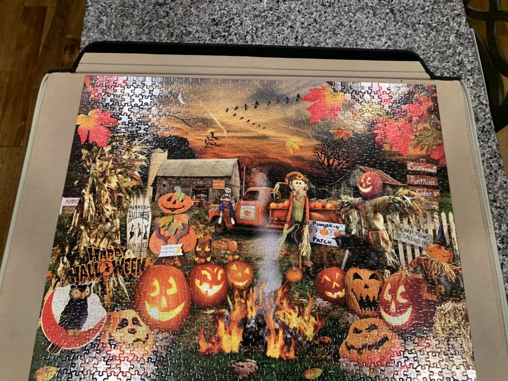 Jack-O-Lanterns💃 - White Mountain puzzle collectible - Main Image 2