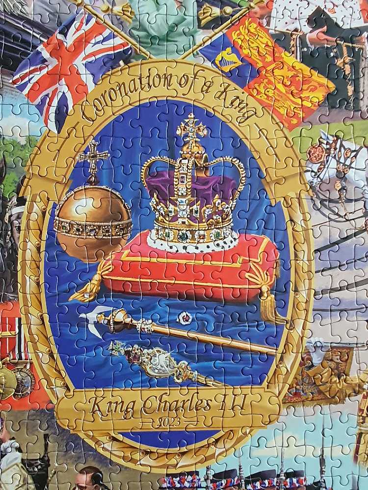 Coronation Of A King - King Charles III - Gibsons puzzle collectible [Barcode 5012269071337] - Main Image 3