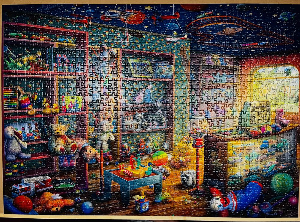 Abandoned: Tattered Toy Store - Ravensburger puzzle collectible [Barcode 005100005566] - Main Image 2