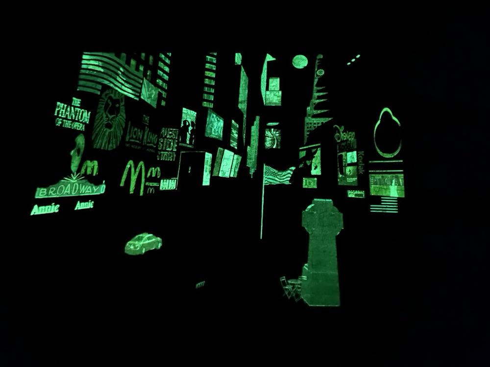 Times Square Glow - Master Pieces puzzle collectible - Main Image 2