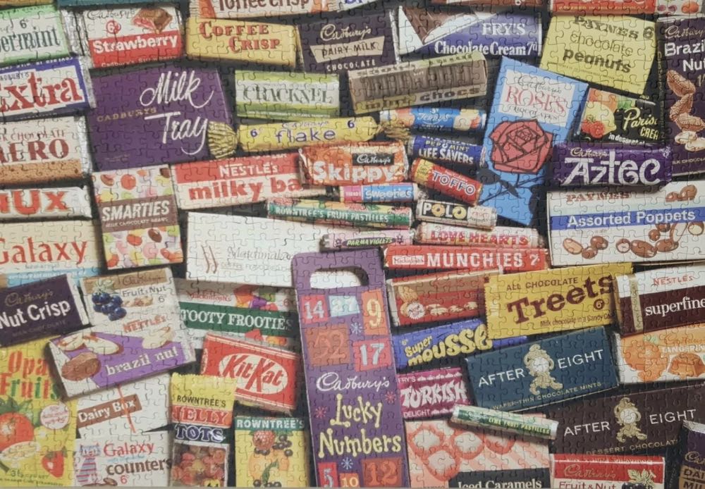 Sweet Memories 1960 - Gibsons puzzle collectible [Barcode 5012269070033] - Main Image 3