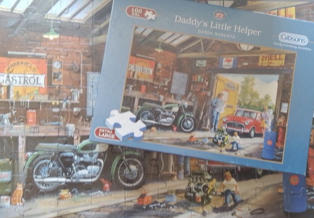 Daddys Little Helper 🟦 - Gibsons puzzle collectible [Barcode 5012269022155] - Main Image 4