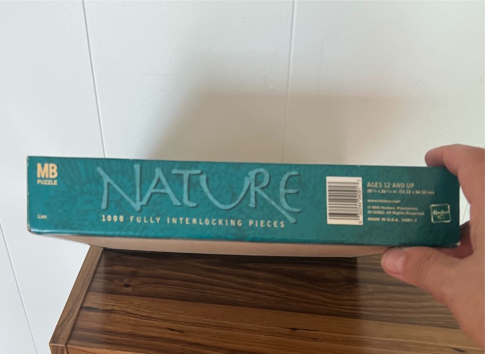 Nature Lion - Milton Bradley puzzle collectible [Barcode 032244040917] - Main Image 4