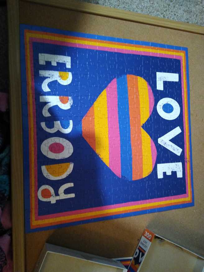 Love Errbody  - Buffalo puzzle collectible [Barcode 079346227082] - Main Image 2