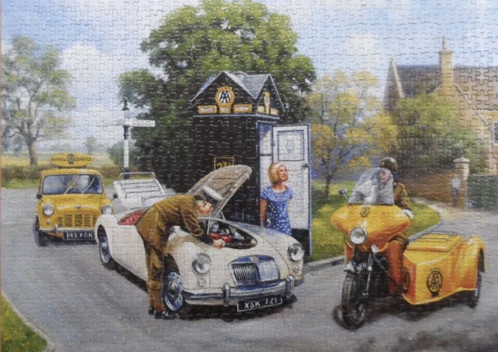 AA To The Rescue - Falcon de luxe puzzle collectible [Barcode 8710126154694] - Main Image 3