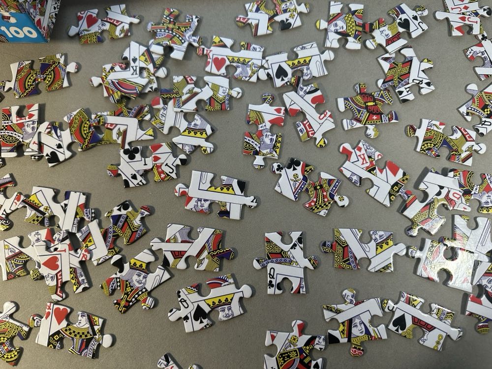 House of Cards - Cra-Z-Art puzzle collectible [Barcode 4895145421218] - Main Image 3