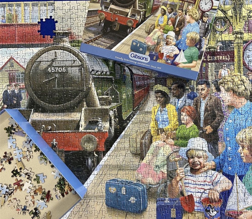 Express To Blackpool - Gibsons puzzle collectible [Barcode 5012269063578] - Main Image 4