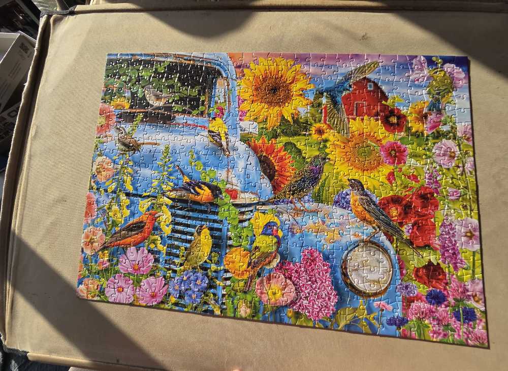 Songbirds on the Farm ✅ - Buffalo puzzle collectible [Barcode 079346332571] - Main Image 4